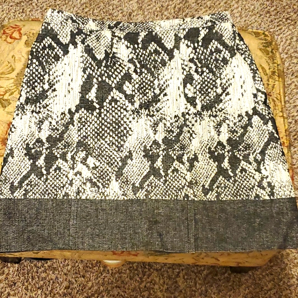 Hugo Boss Printed skirt